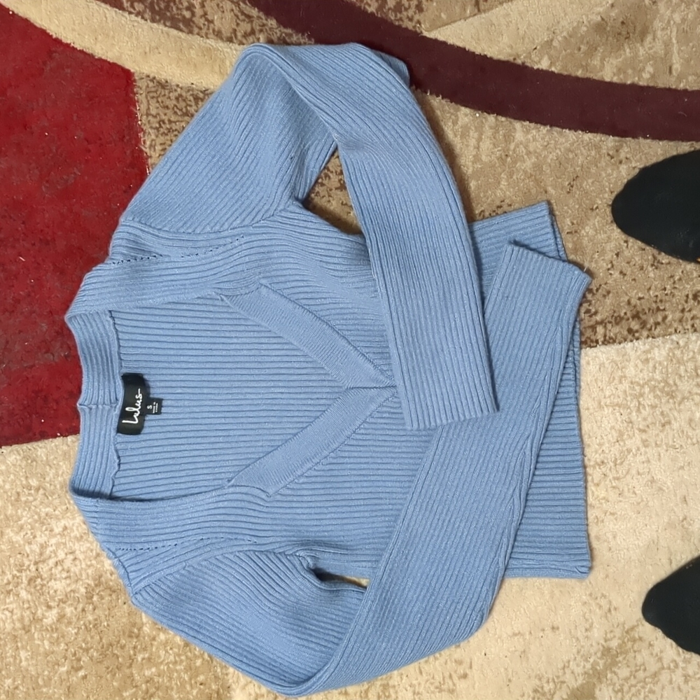 Lulu's cropped sweater